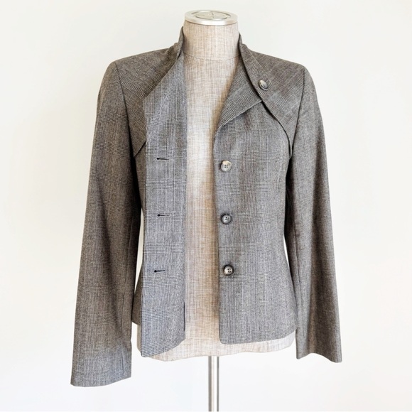 Carolina Herrera suit jacket - Picture 12 of 16